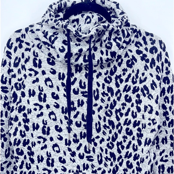 Derek Heart Animal Print Pullover - Picture 2 of 3